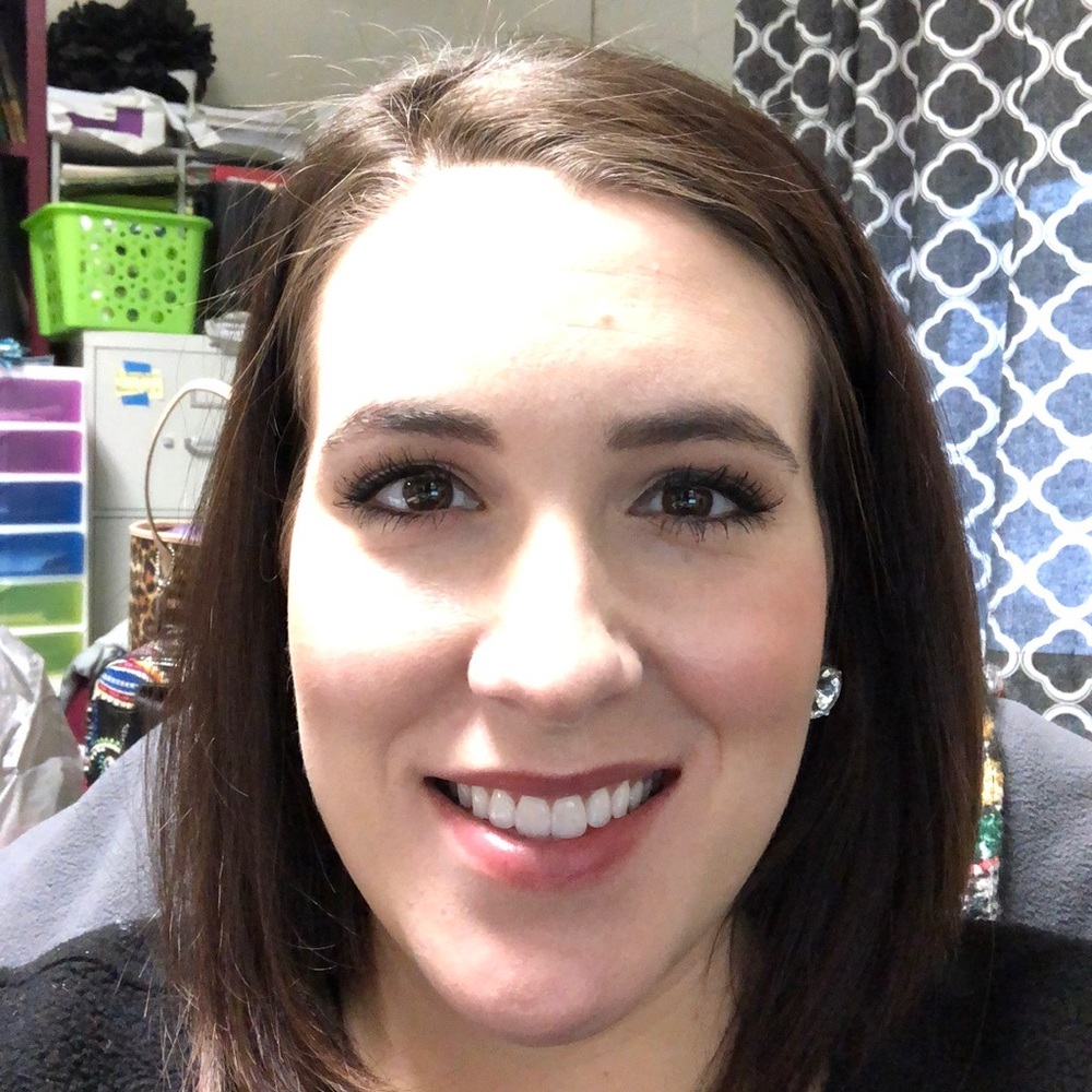 Meet your Posher, Lauren